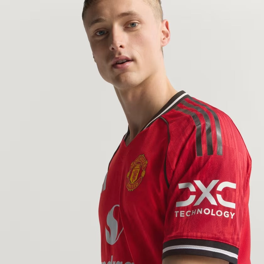 Camisa adidas Manchester United 2025/26 I Jogador